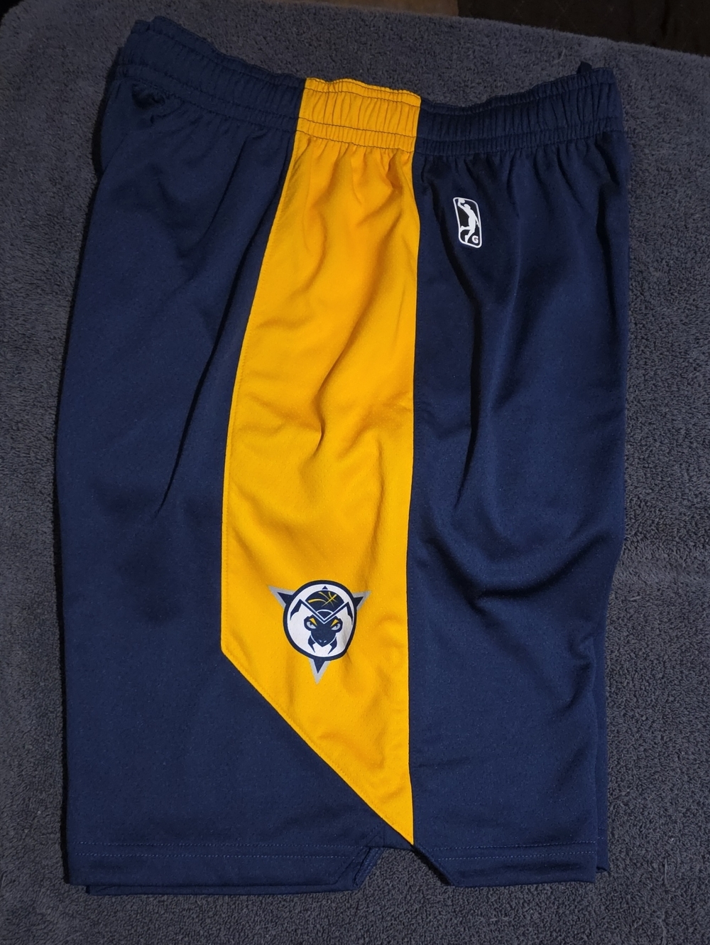 Nike Men's Navy and Gold Athletic Basketball Shorts